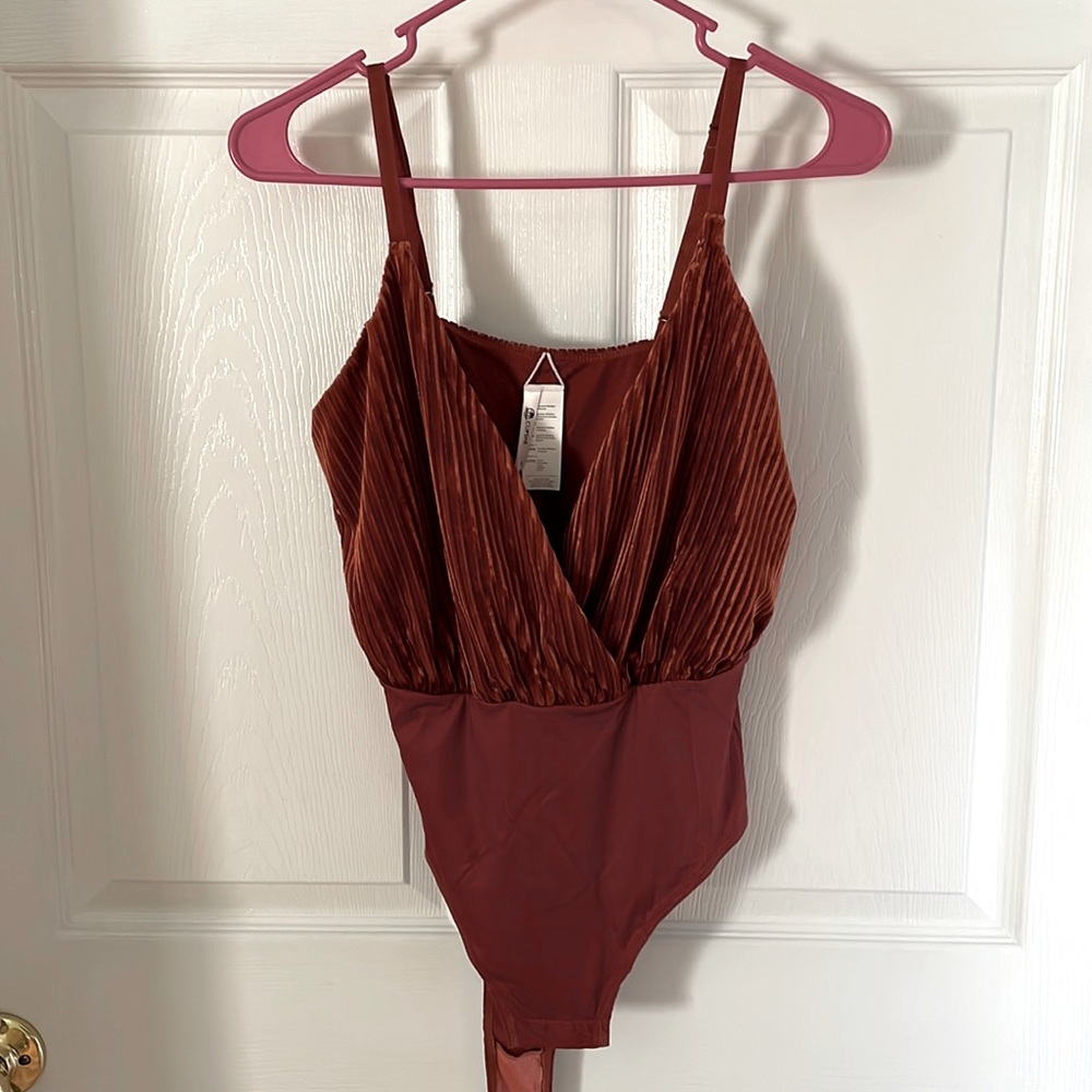 NEW W/ TAGS BODY SUIT